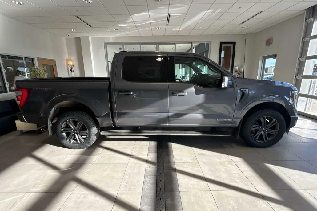 2023 Ford F-150 Lariat photo 1