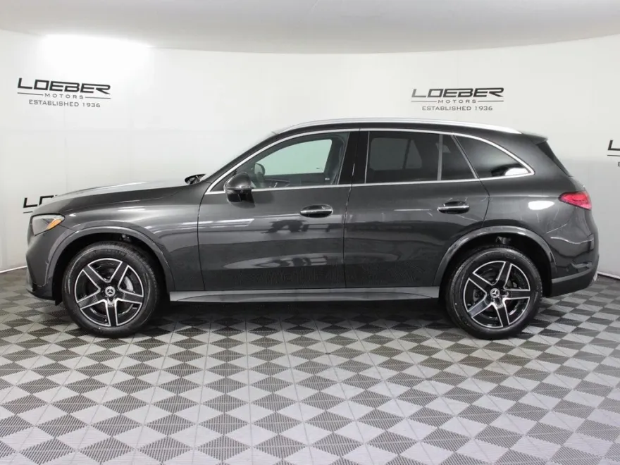 2025 Mercedes Benz GLC 300 4MATIC photo 1