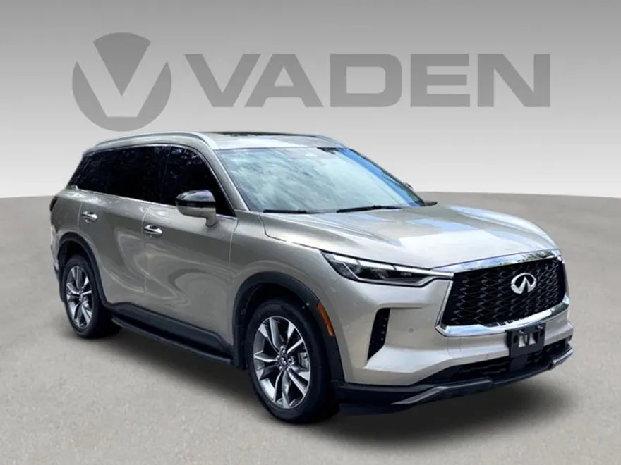 2022 Infiniti QX60 Luxe photo 1
