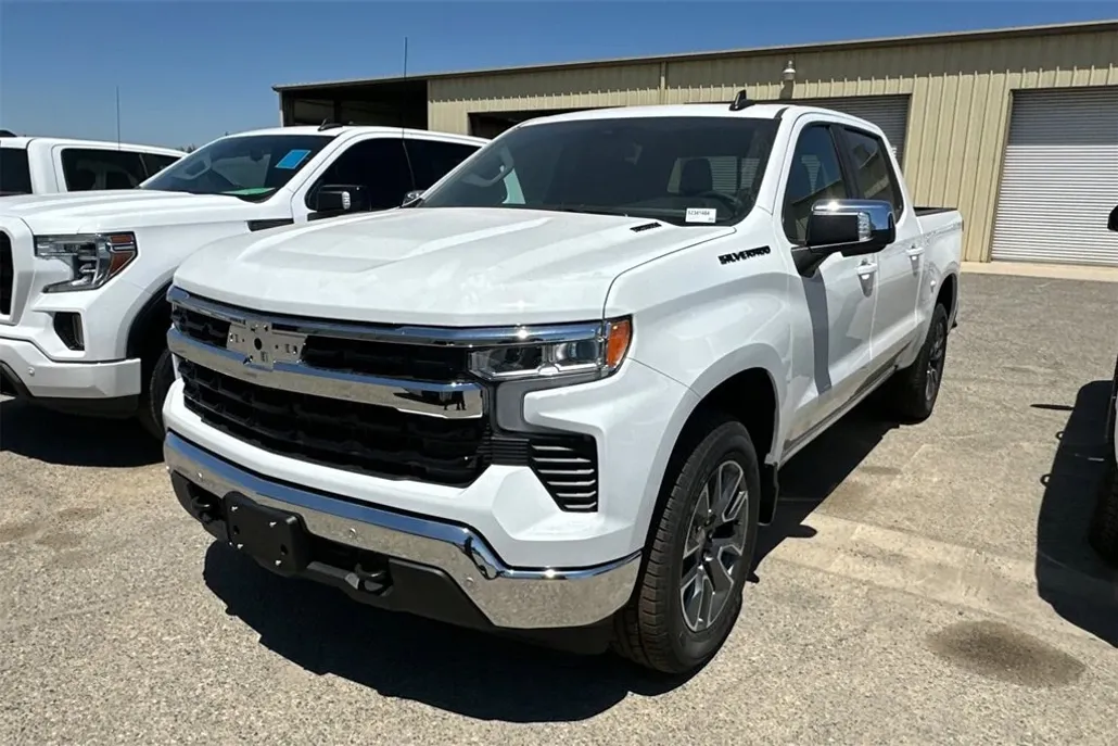 2025 Chevrolet Silverado 1500 LT photo 1