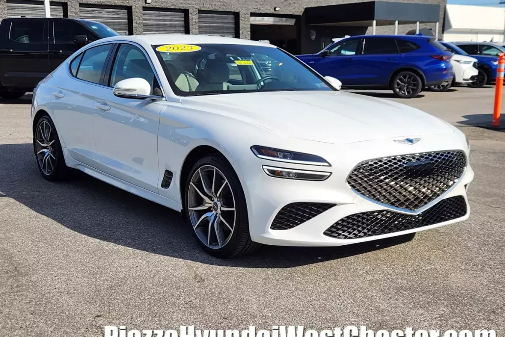 2023 Genesis G70 2.0T photo 1