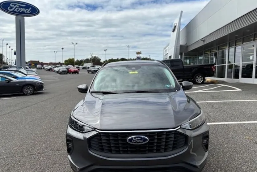 2024 Ford Escape Plug-In Hybrid Base photo 1