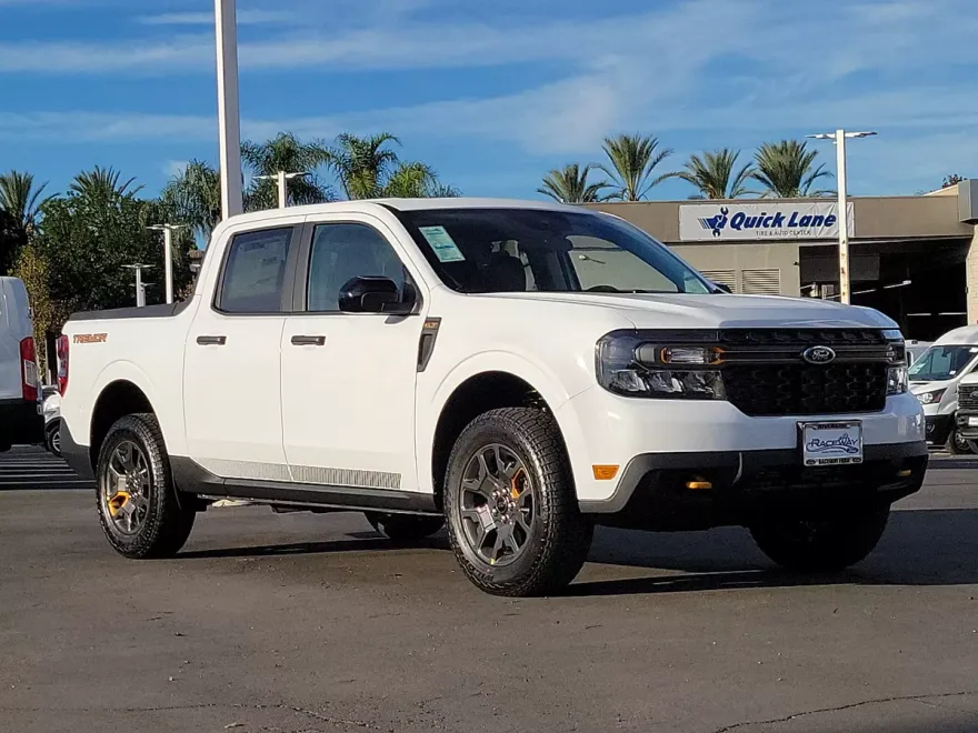 2024 Ford Maverick XLT Tremor photo 1