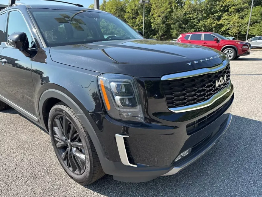 2022 Kia Telluride SX photo 1