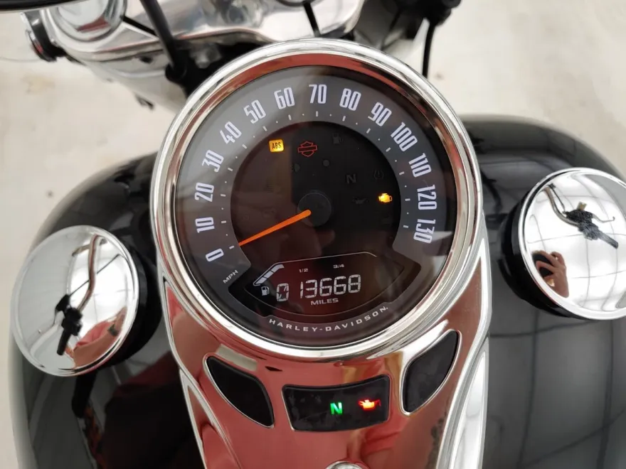 2020 Harley Davidson FLHC / Heritage Classic photo 1