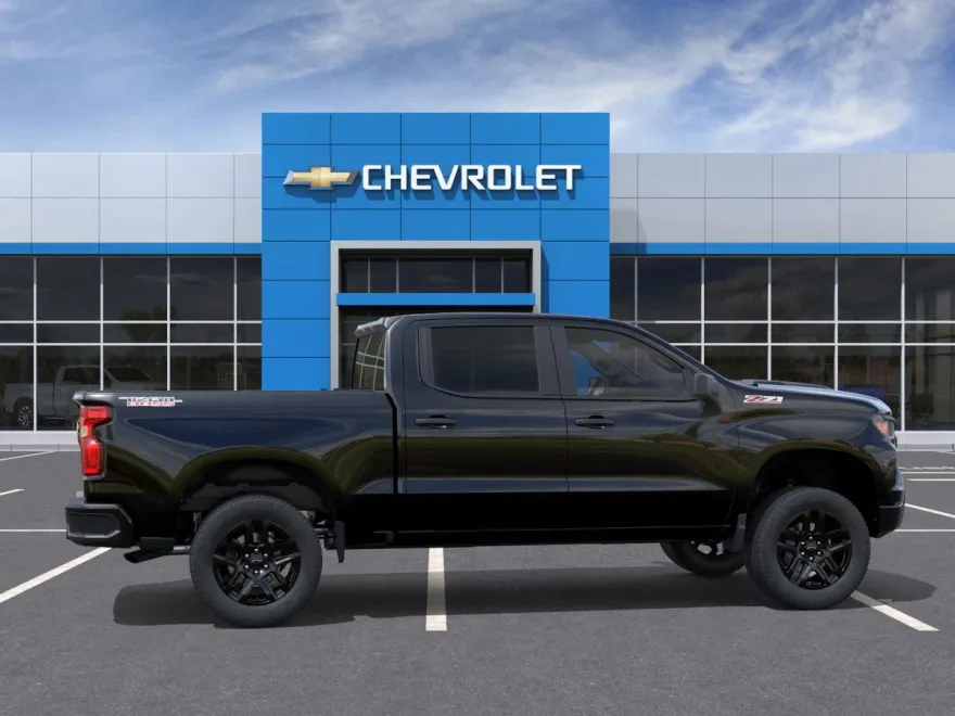 2026 Chevrolet Silverado 1500 Custom Trail Boss photo 1