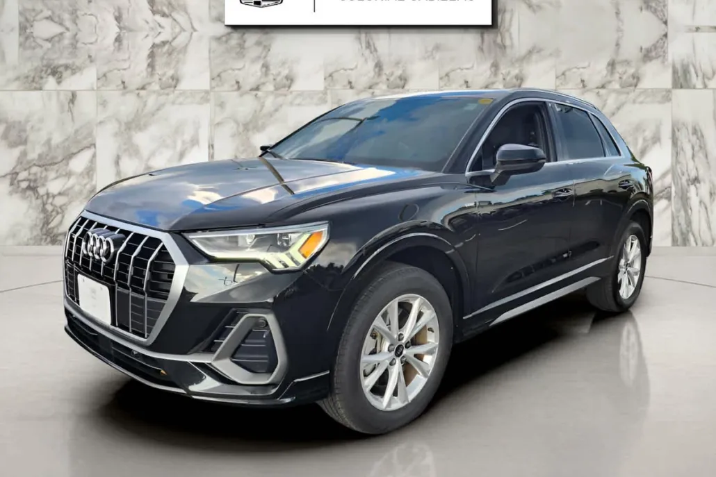 2023 Audi Q3 S line Premium Plus photo 1