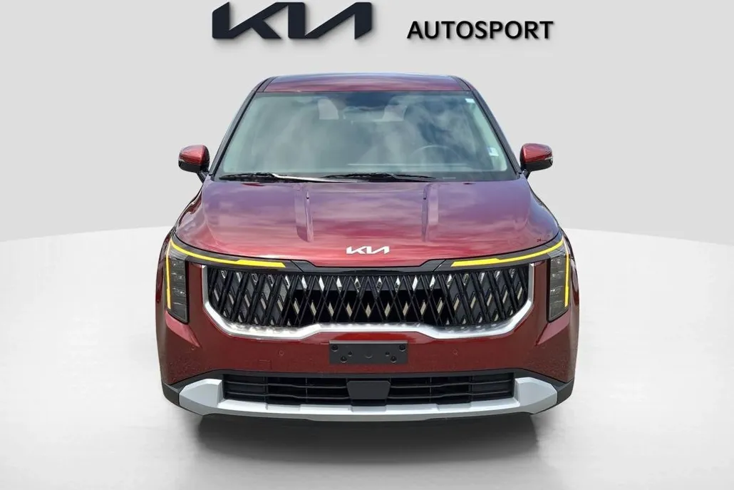 2025 Kia Carnival LXS photo 1