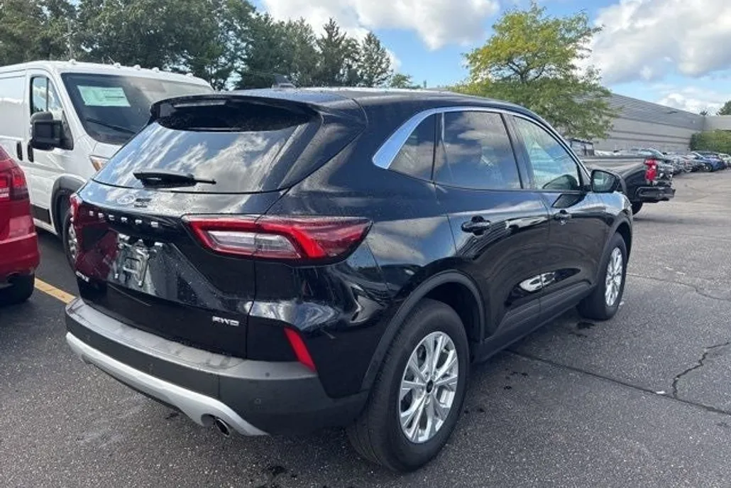 2023 Ford Escape Active photo 1