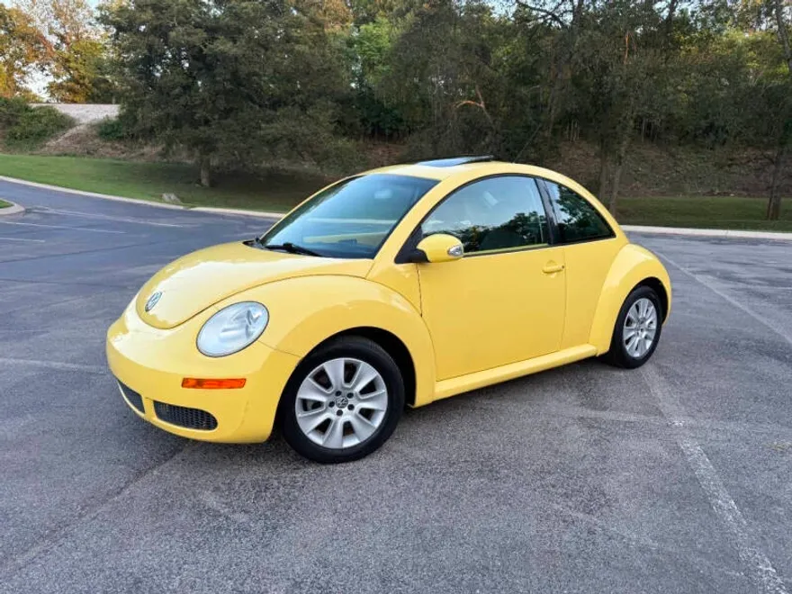 2009 Volkswagen Beetle SE photo 1