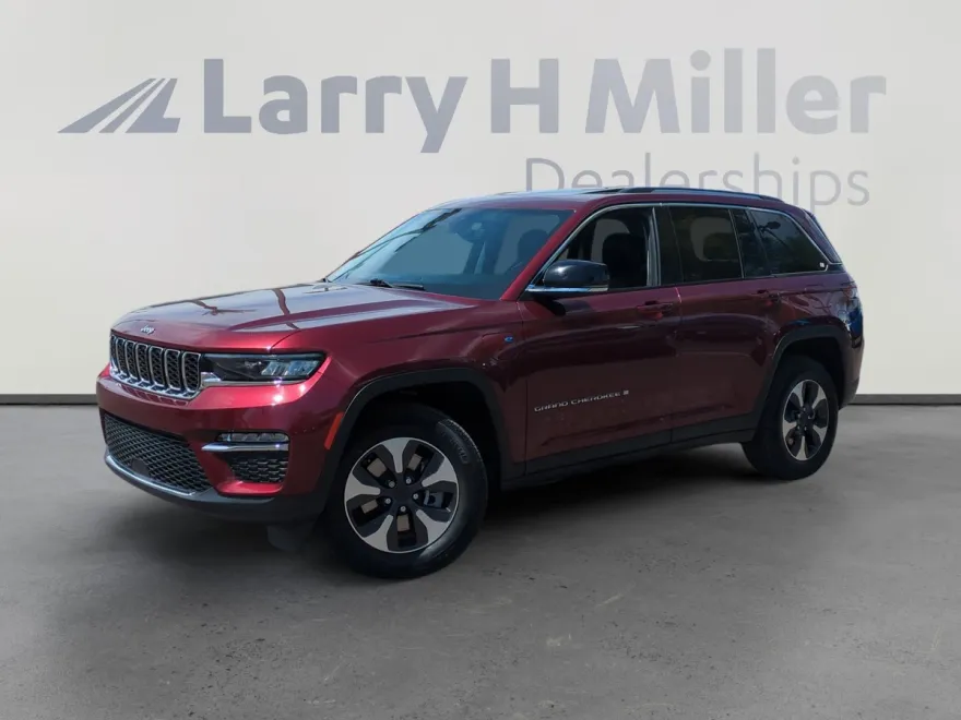 2022 Jeep Cherokee Limited 4xe photo 1