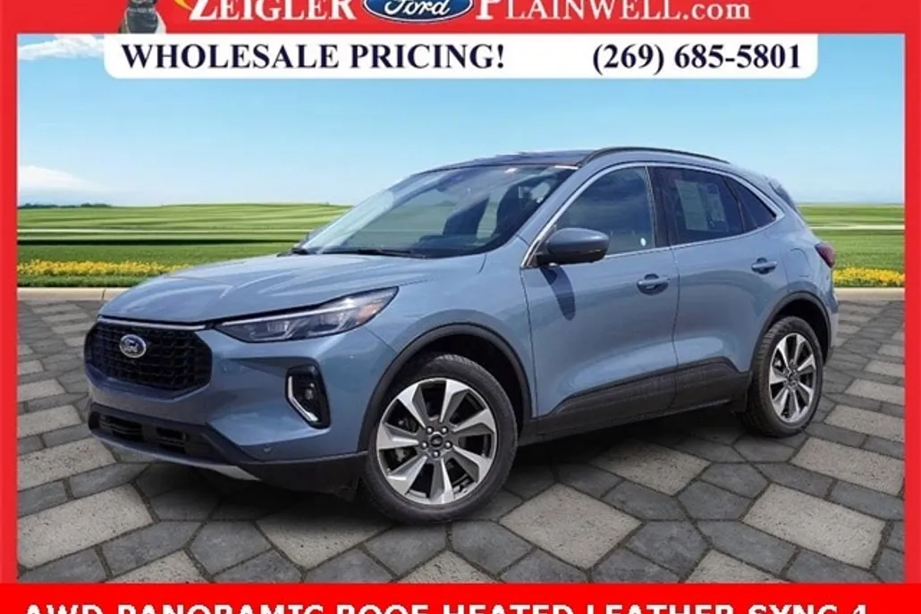2023 Ford Escape Platinum photo 1