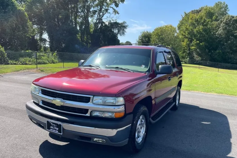 2004 Chevrolet Tahoe photo 1
