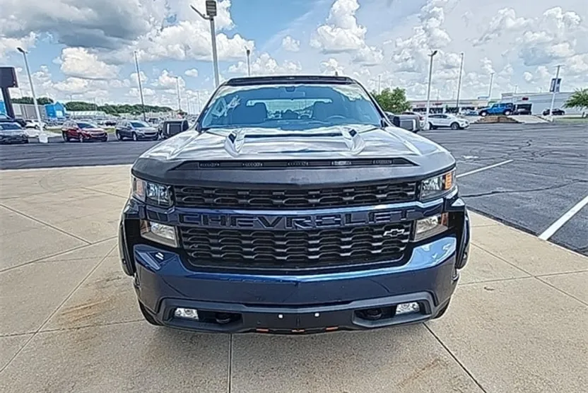 2020 Chevrolet Silverado 1500 Custom photo 1
