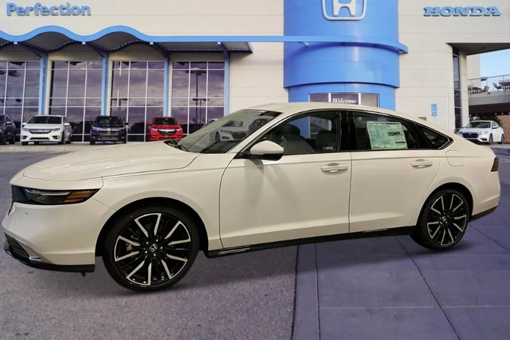 2025 Honda Accord Hybrid Touring photo 1