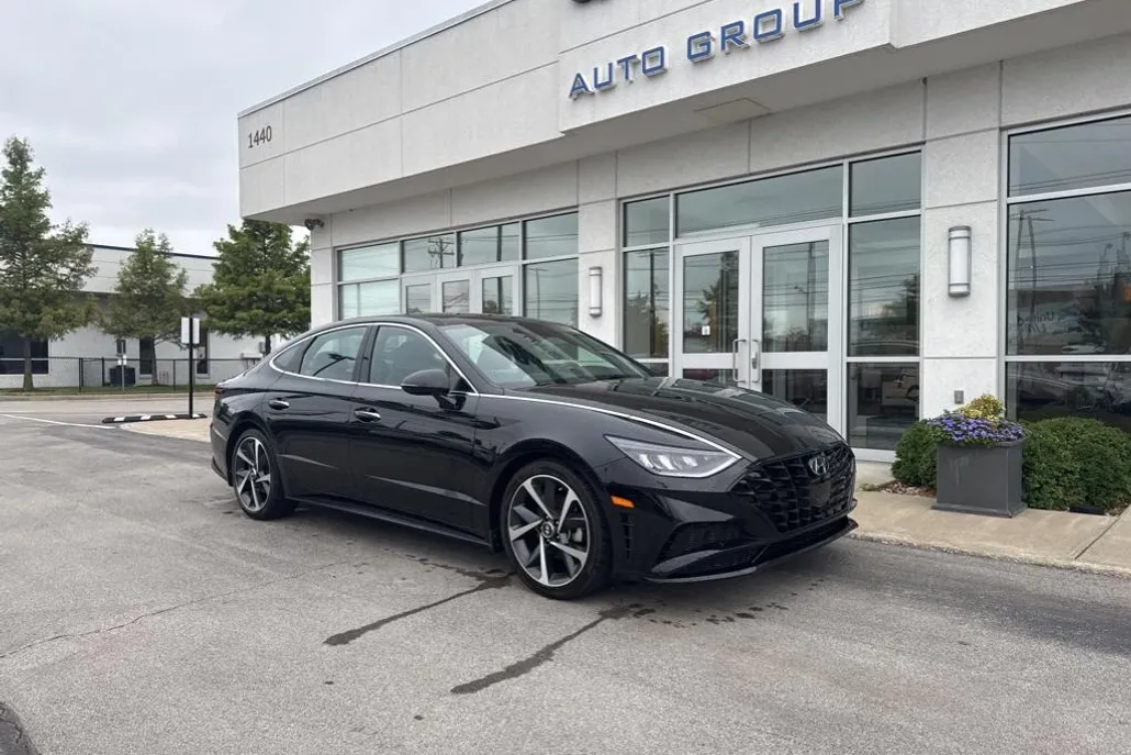 2022 Hyundai Sonata SEL Plus photo 1