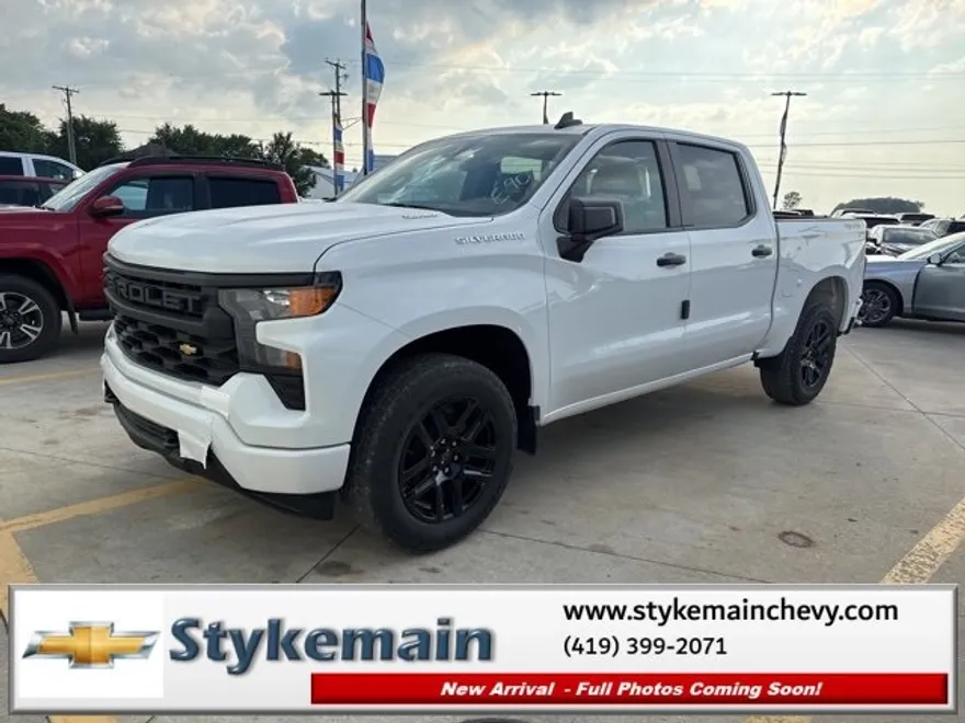 2026 Chevrolet Silverado 1500 Custom photo 1