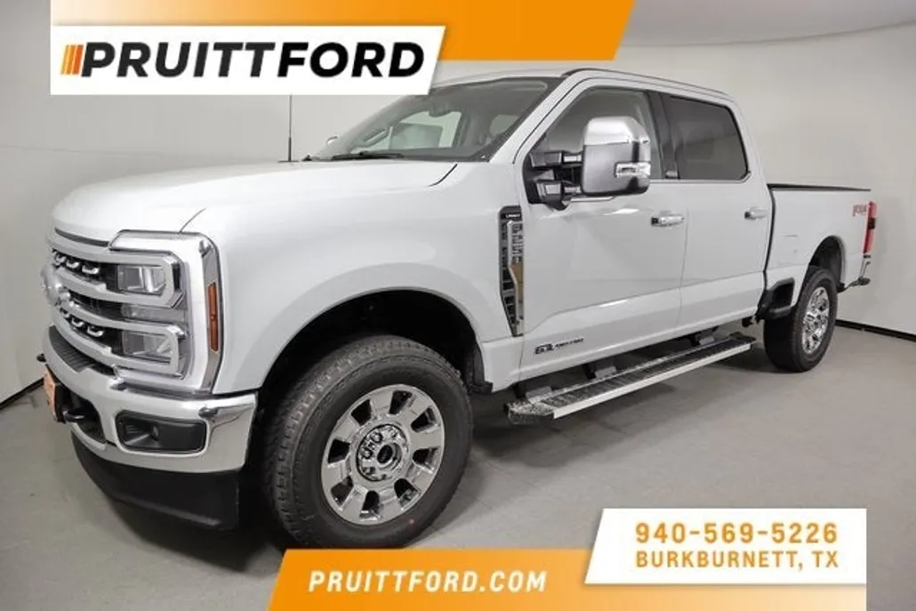 2025 Ford F-250 Lariat photo 1