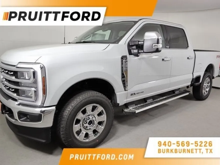 2025 Ford F-250 Lariat photo 1