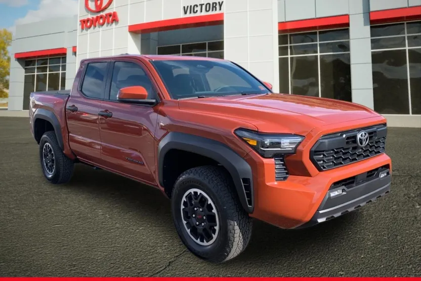 2025 Toyota Tacoma TRD Off-Road Double Cab photo 1