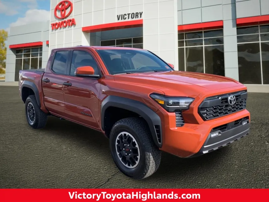 2025 Toyota Tacoma TRD Off-Road Double Cab photo 1