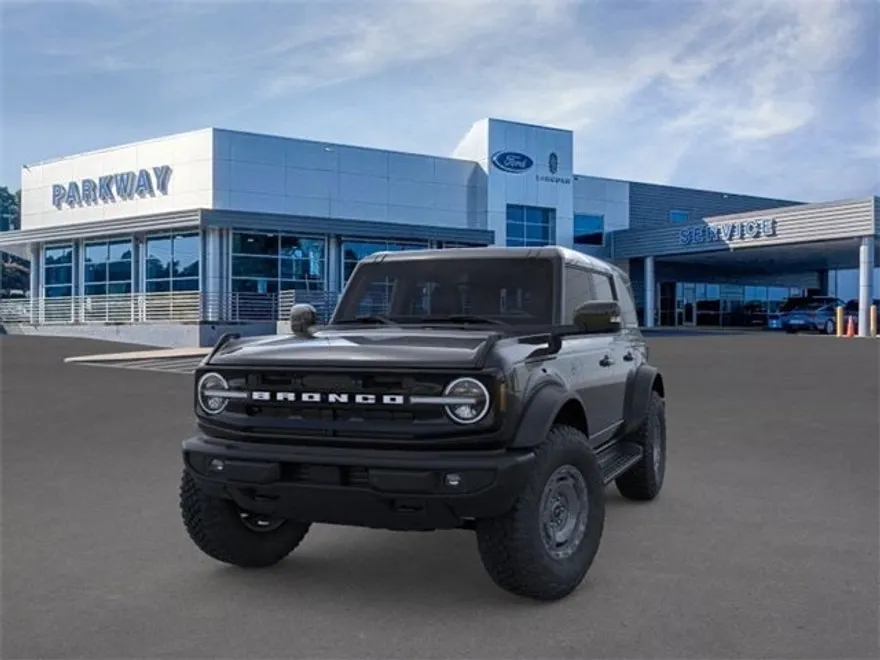 2025 Ford Bronco Outer Banks photo 1