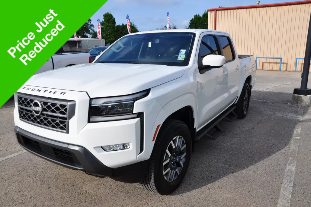 2024 Nissan Frontier SL photo 1