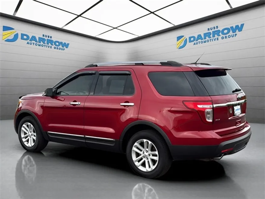 2015 Ford Explorer XLT photo 1