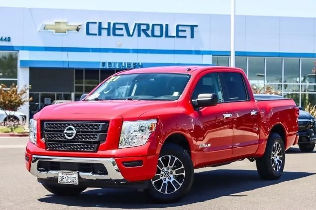 2021 Nissan Titan SV photo 1
