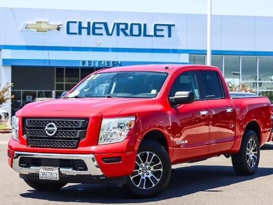 2021 Nissan Titan SV photo 1