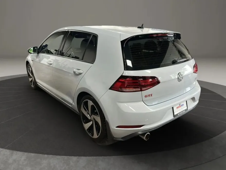 2019 Volkswagen Golf GTI photo 1
