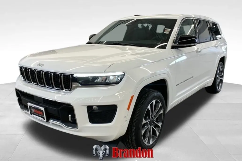 2025 Jeep Grand Cherokee Overland photo 1