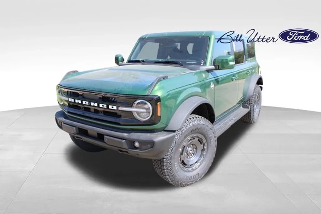 2025 Ford Bronco Outer Banks photo 1