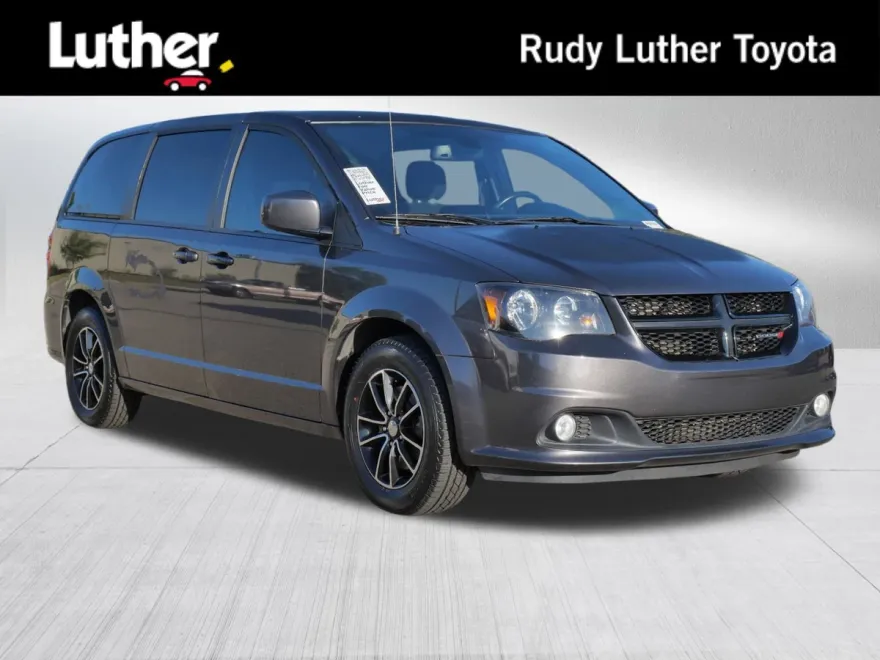 2019 Dodge Grand Caravan SE Plus photo 1