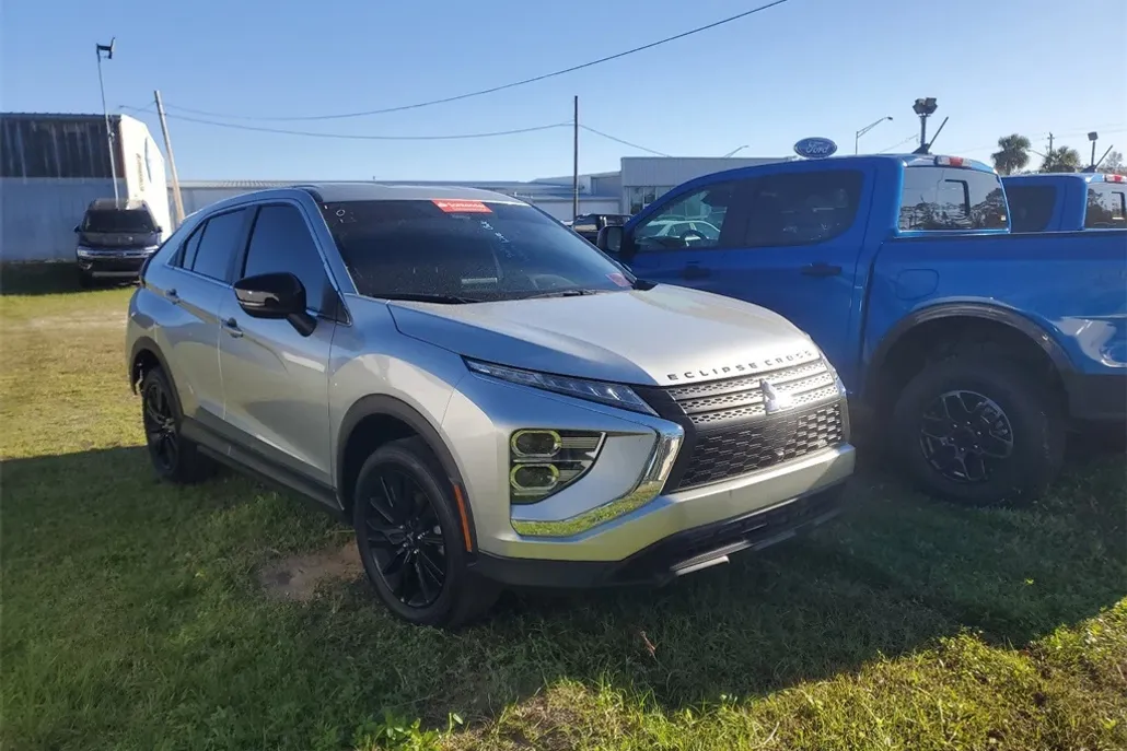 2024 Mitsubishi Eclipse Cross LE Ralliart photo 1