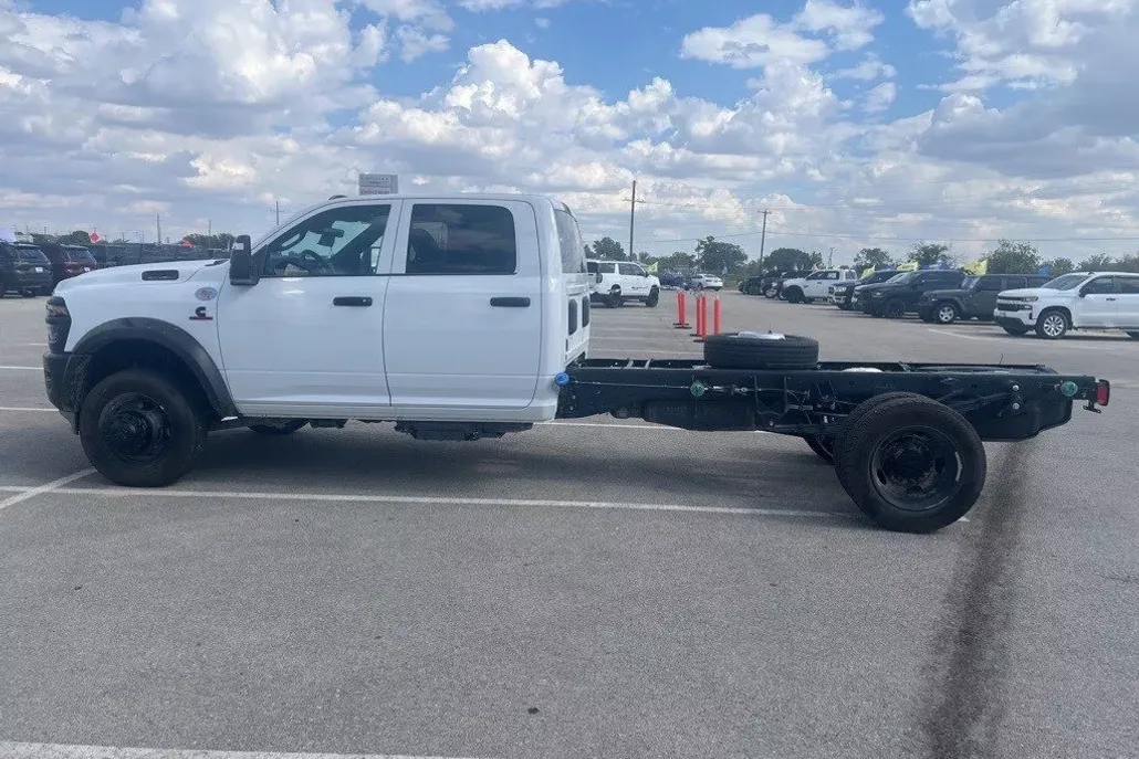2026 Ram 5500 Tradesman photo 1