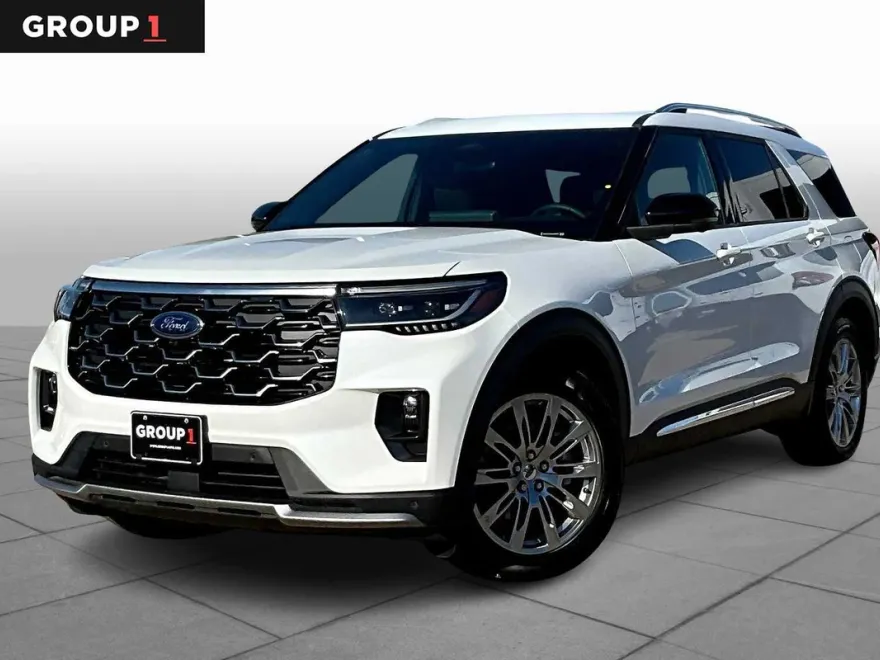2025 Ford Explorer Platinum photo 1