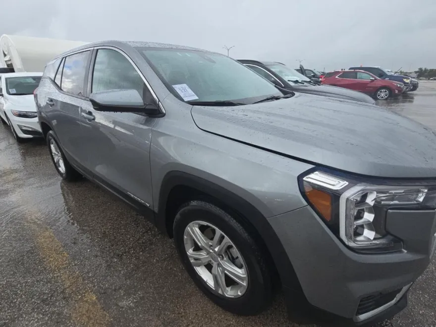 2024 Gmc Terrain SLE photo 1