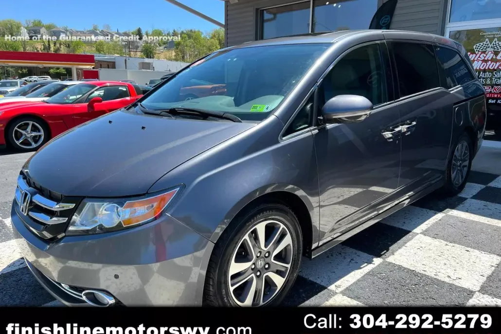 2014 Honda Odyssey Touring photo 1