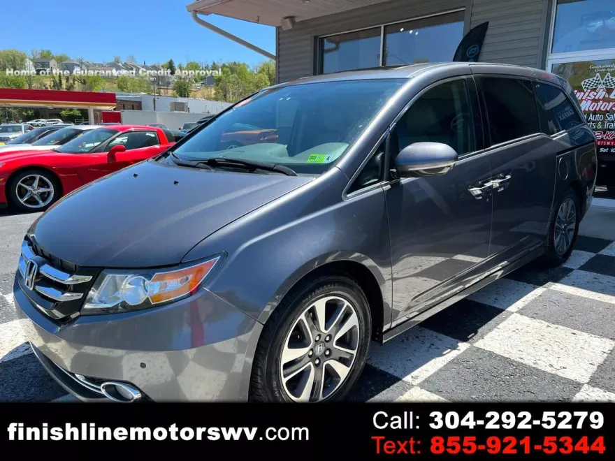 2014 Honda Odyssey Touring photo 1