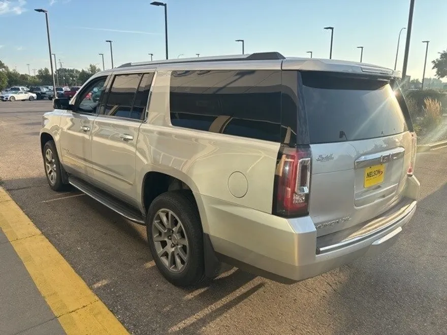 2017 Gmc Yukon XL Denali photo 1