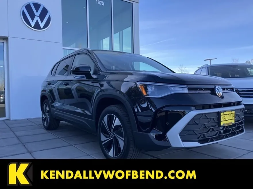2025 Volkswagen Taos SE photo 1