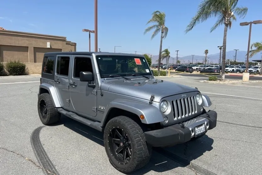 2018 Jeep Wrangler Unlimited Sahara photo 1