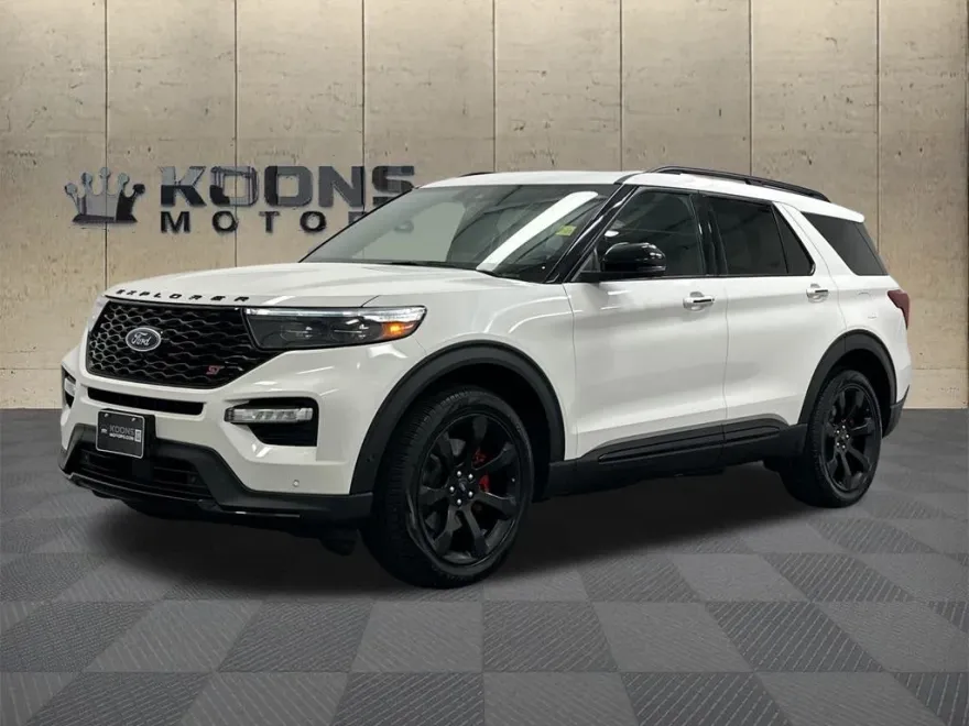 2022 Ford Explorer ST photo 1