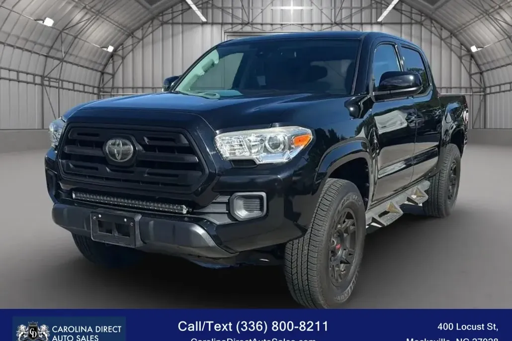 2018 Toyota Tacoma Double Cab SR5 photo 1