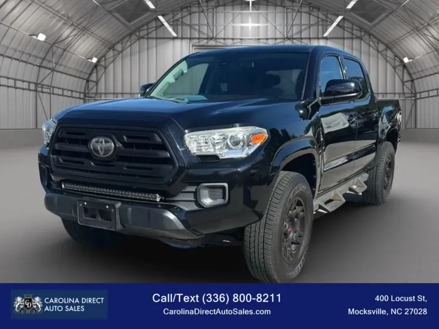 2018 Toyota Tacoma Double Cab SR5 photo 1