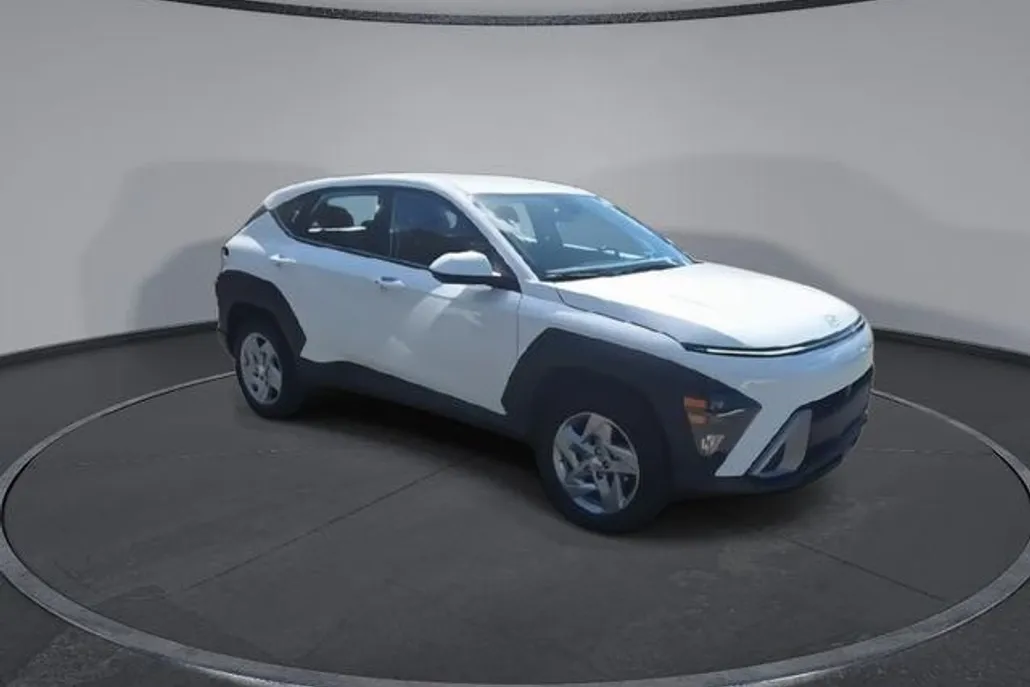 2026 Hyundai Kona SE photo 1