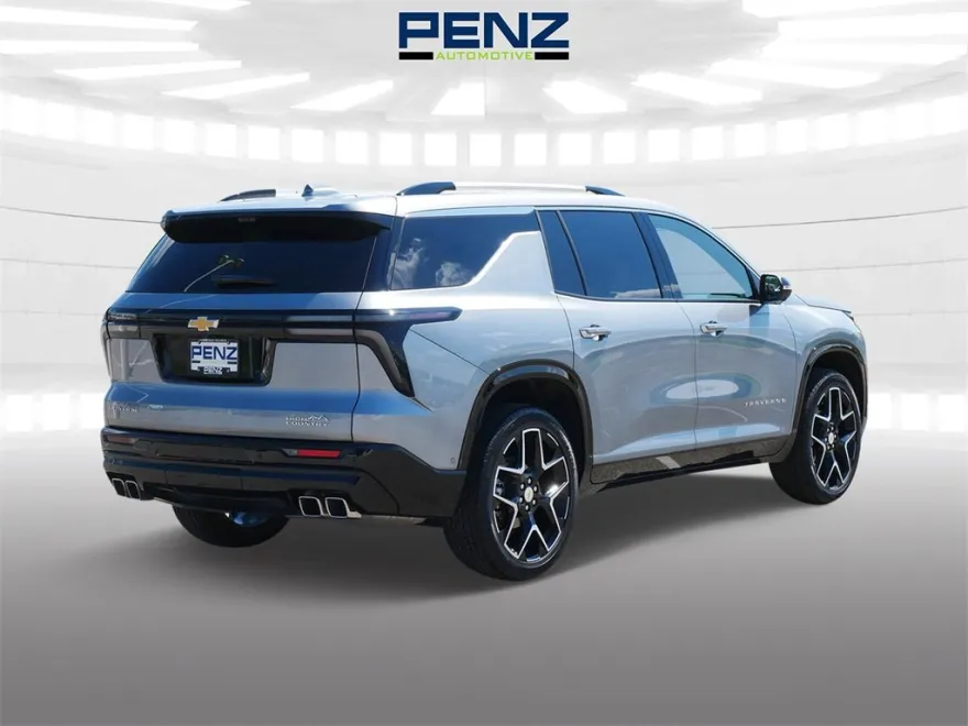 2025 Chevrolet Traverse High Country photo 1