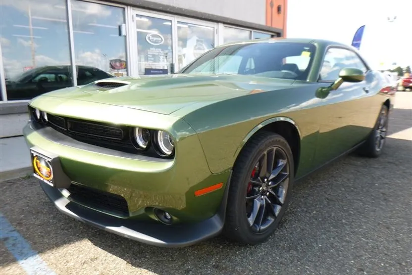 2023 Dodge Challenger R/T photo 1