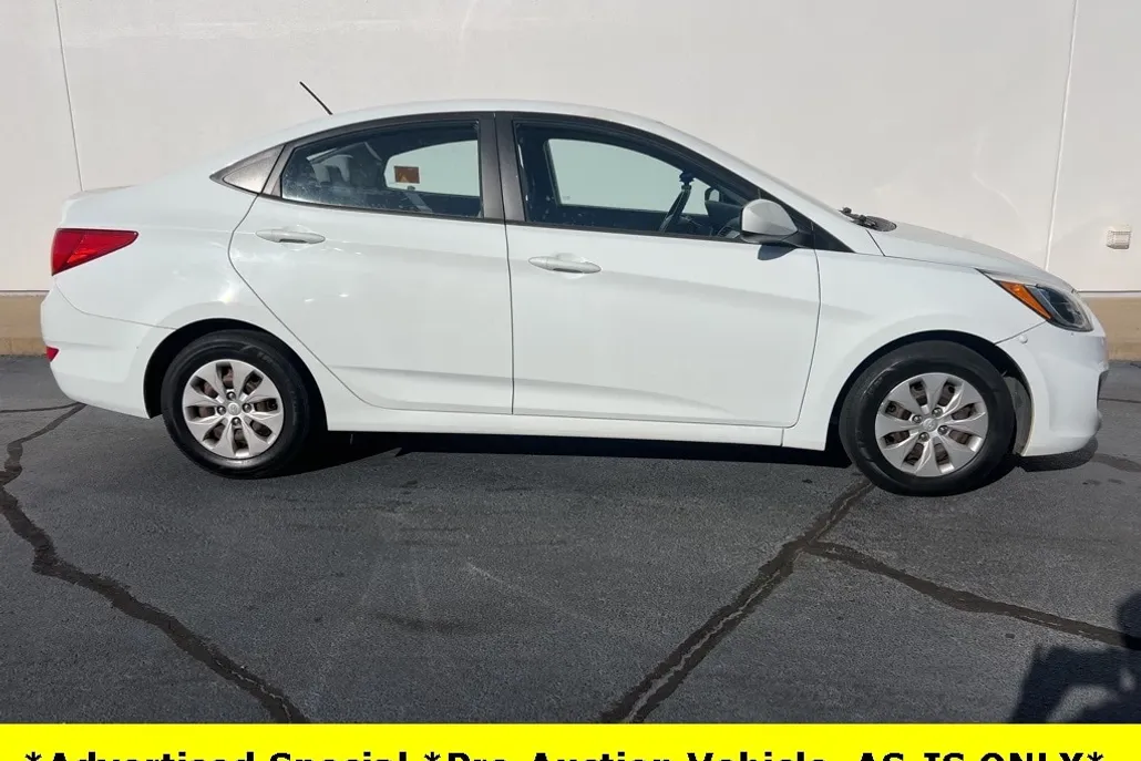 2015 Hyundai Accent GLS photo 1